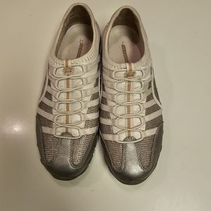 Skechers slip-on sneakers